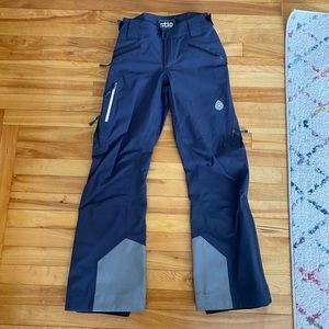 Stio Environ Pant in Mulberry, Small